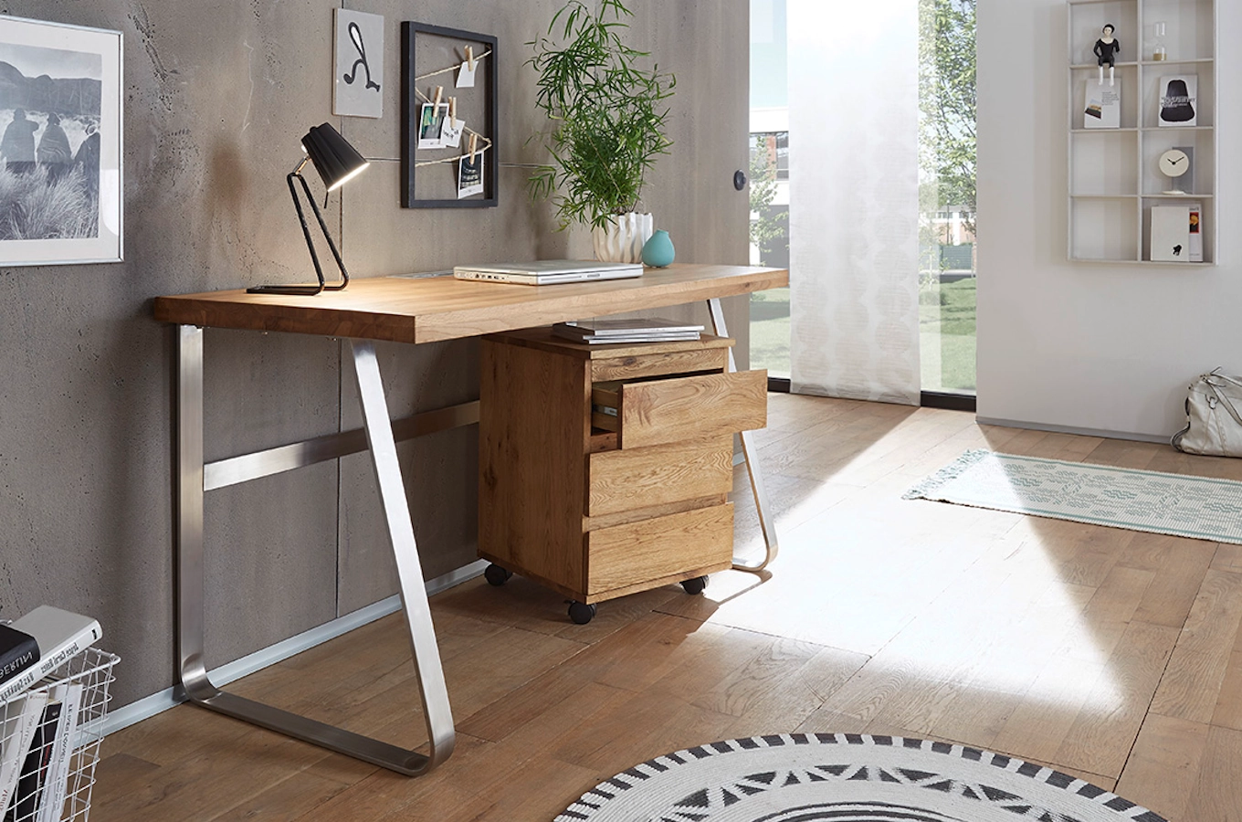 Nowoczesne biurko z dębowym blatem BENO na metalowych nogach / 140x60 cm