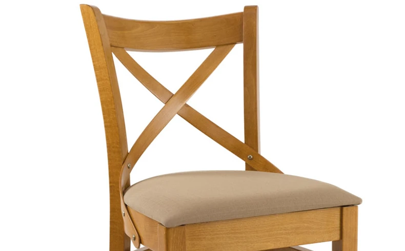 Nowoczesne krzesło bukowe z plecionym oparciem
