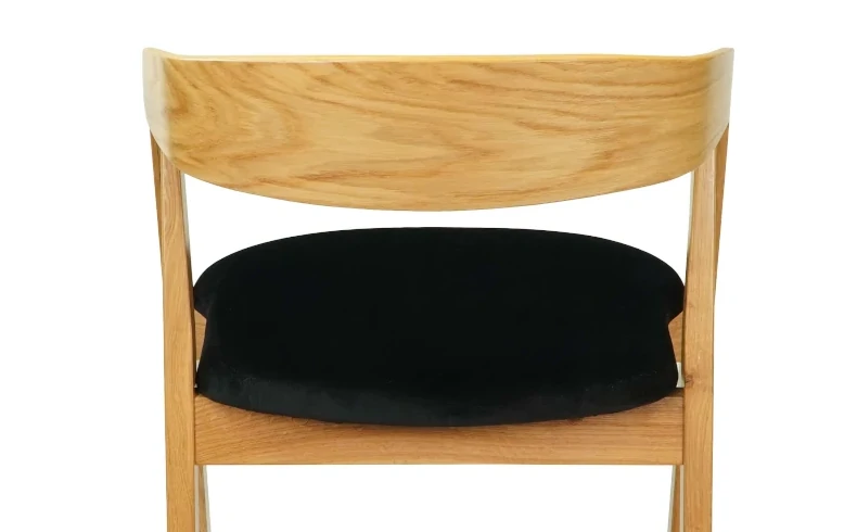 Nowoczesne krzesło dębowe z podłokietnikami