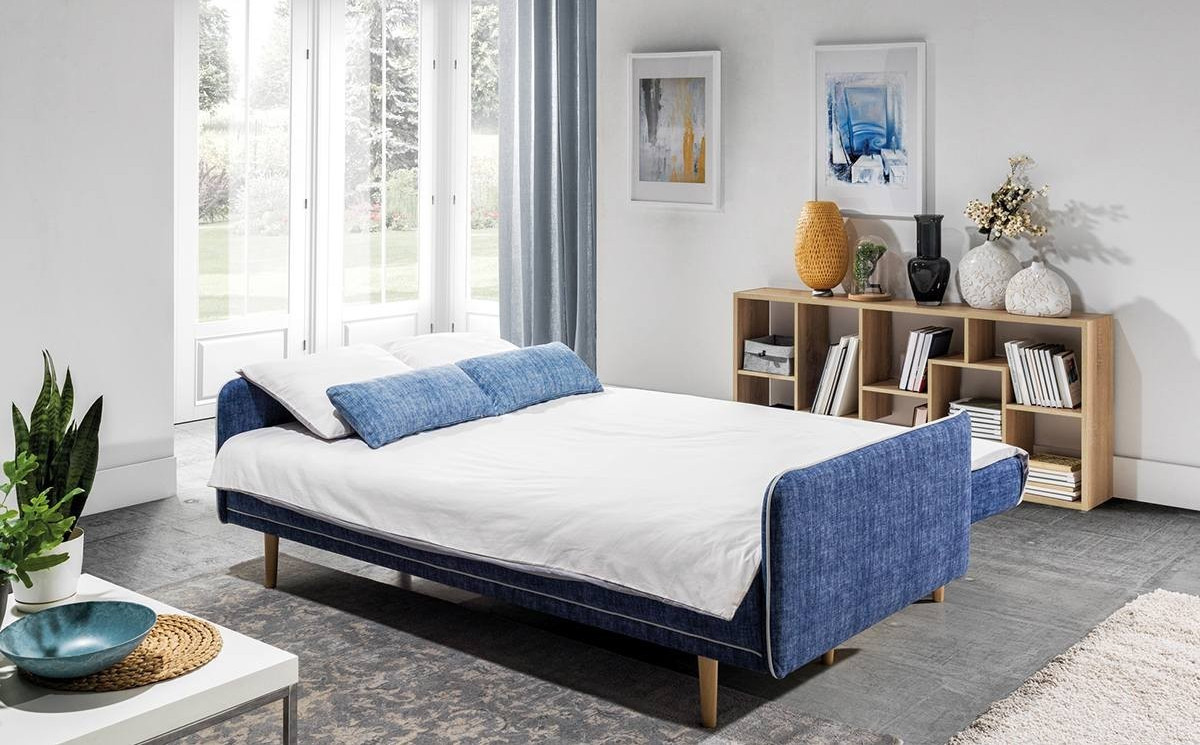Rozkładana sofa w skandynawskim stylu