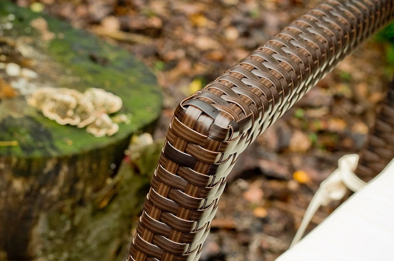 Zestaw mebli ogrodowych z technorattanu ORTA / Stół + 4 krzesła