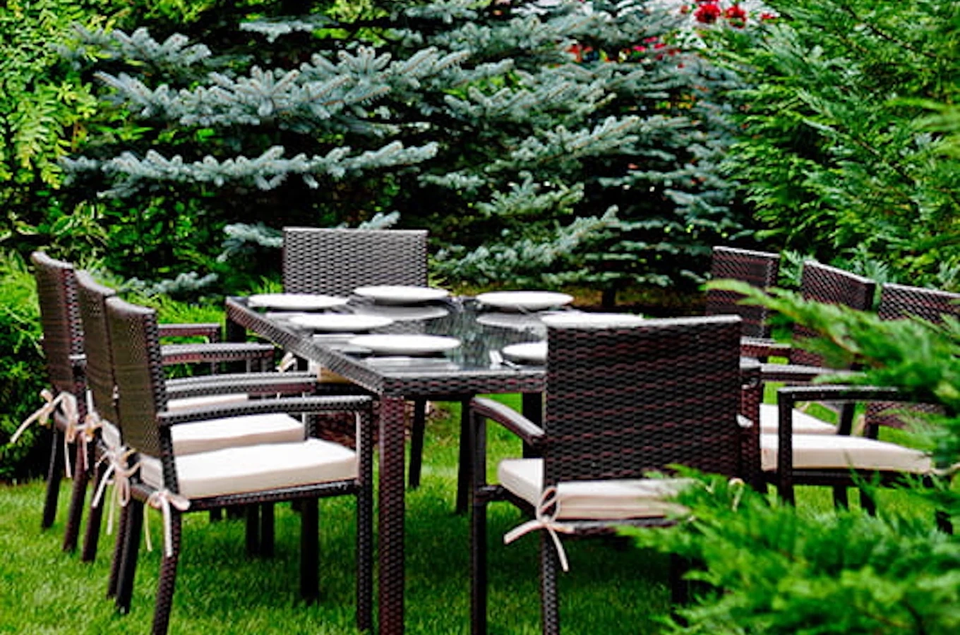 Zestaw mebli ogrodowych z technorattanu SERRA / Stół + 8 krzeseł