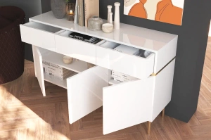 Elegancka biała komoda Dancan MARIKA ze złotymi dodatkami / szer. 137,5 cm