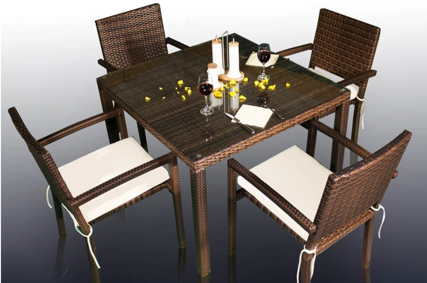 Zestaw mebli ogrodowych z technorattanu ORTA / Stół + 4 krzesła