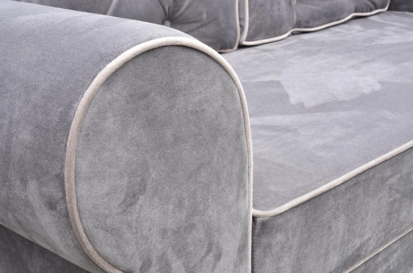 Elegancka sofa ROSIE z pikowanym oparciem / szerokość 185 cm