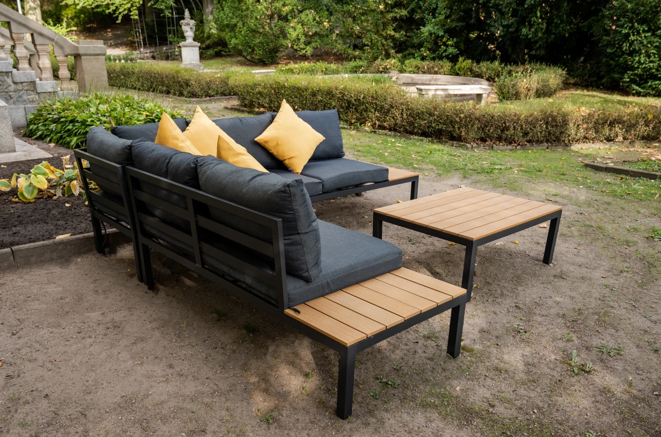 Duży zestaw ogrodowy z czarnego aluminium LAVA / Stół + narożnik