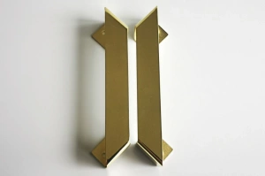 Złoty uchwyt skośny DEMI / komplet