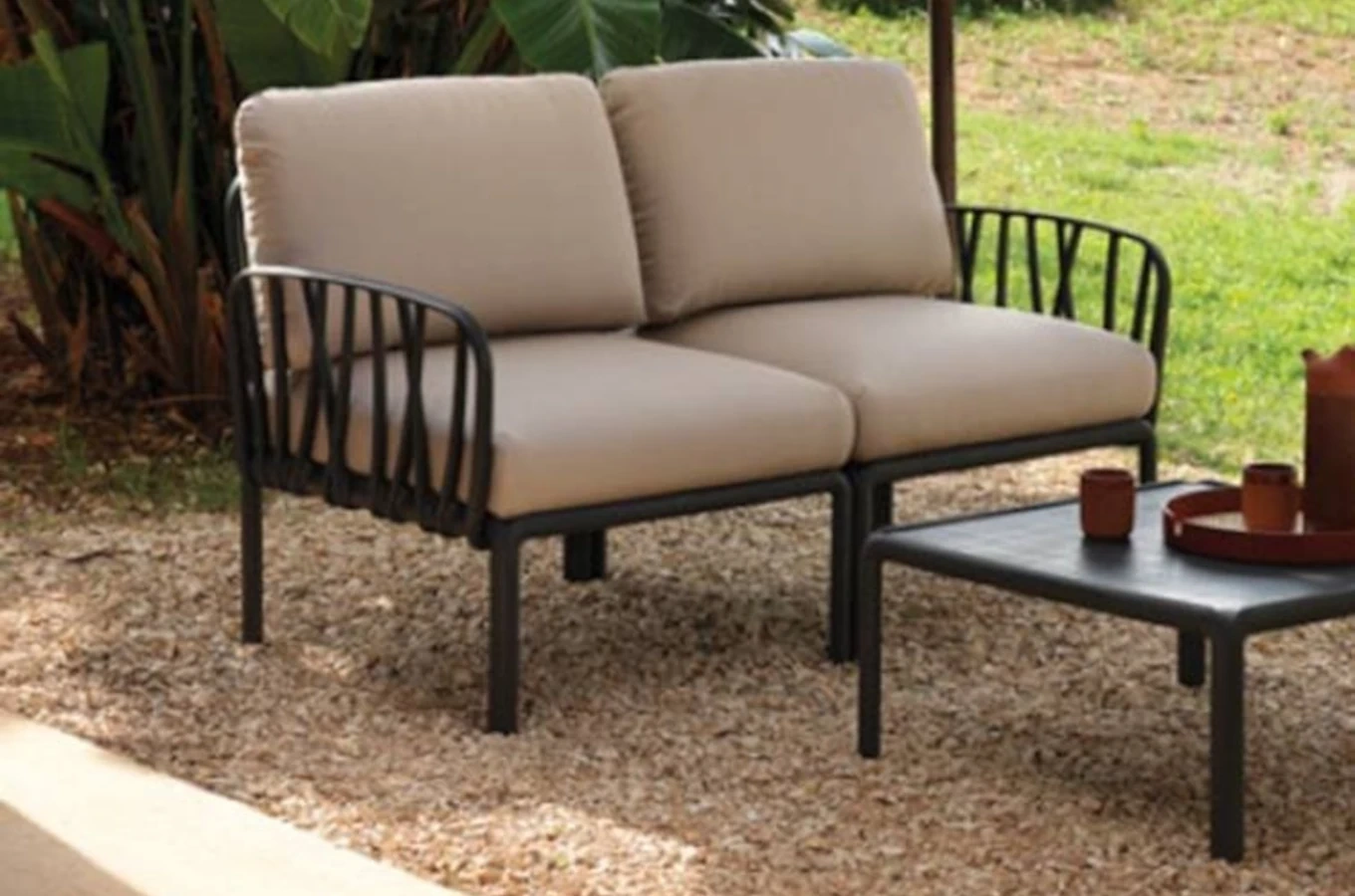 Zestaw mebli do ogrodu KOMODO - 2 sofy + stolik