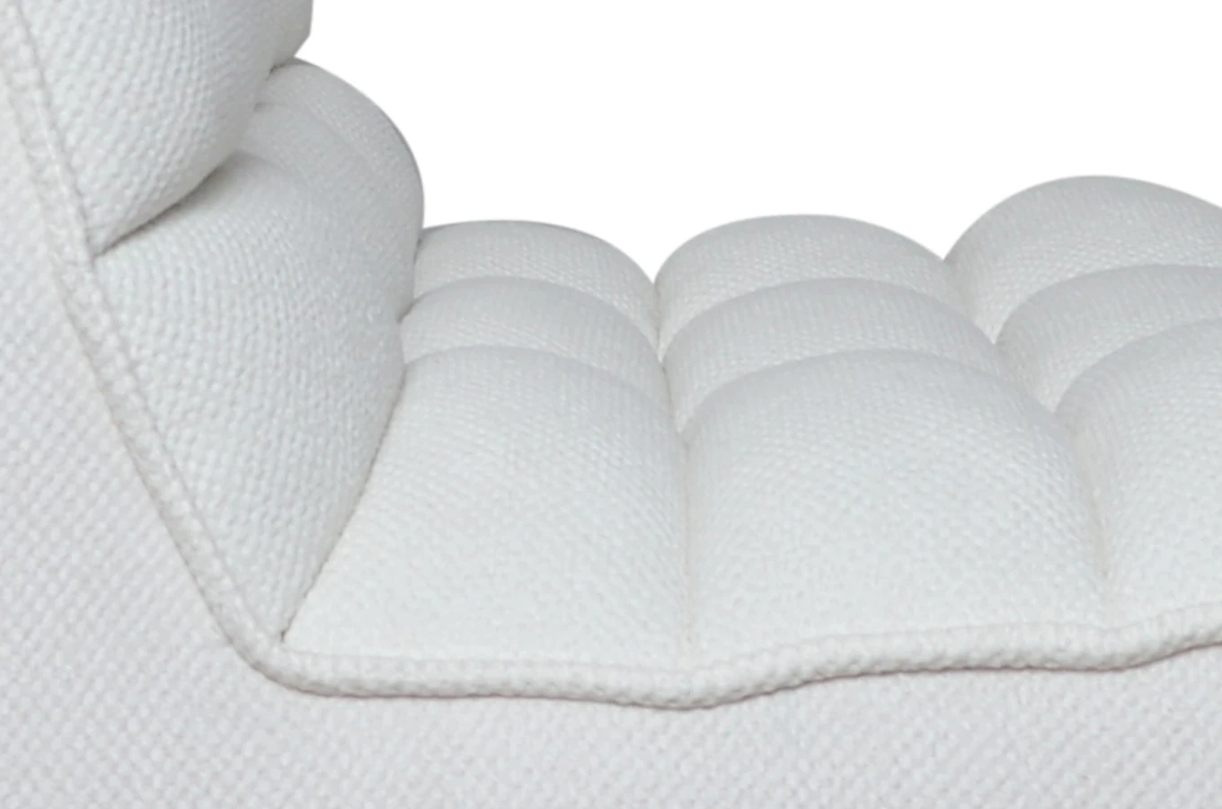 Nowoczesny fotel FLUFFY z głębokim pikowaniem