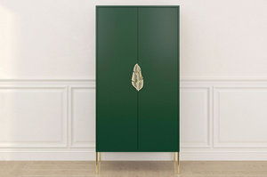 Wysoka zielona komoda ze złotymi dodatkami Skandica MERLIN / szer. 80 cm