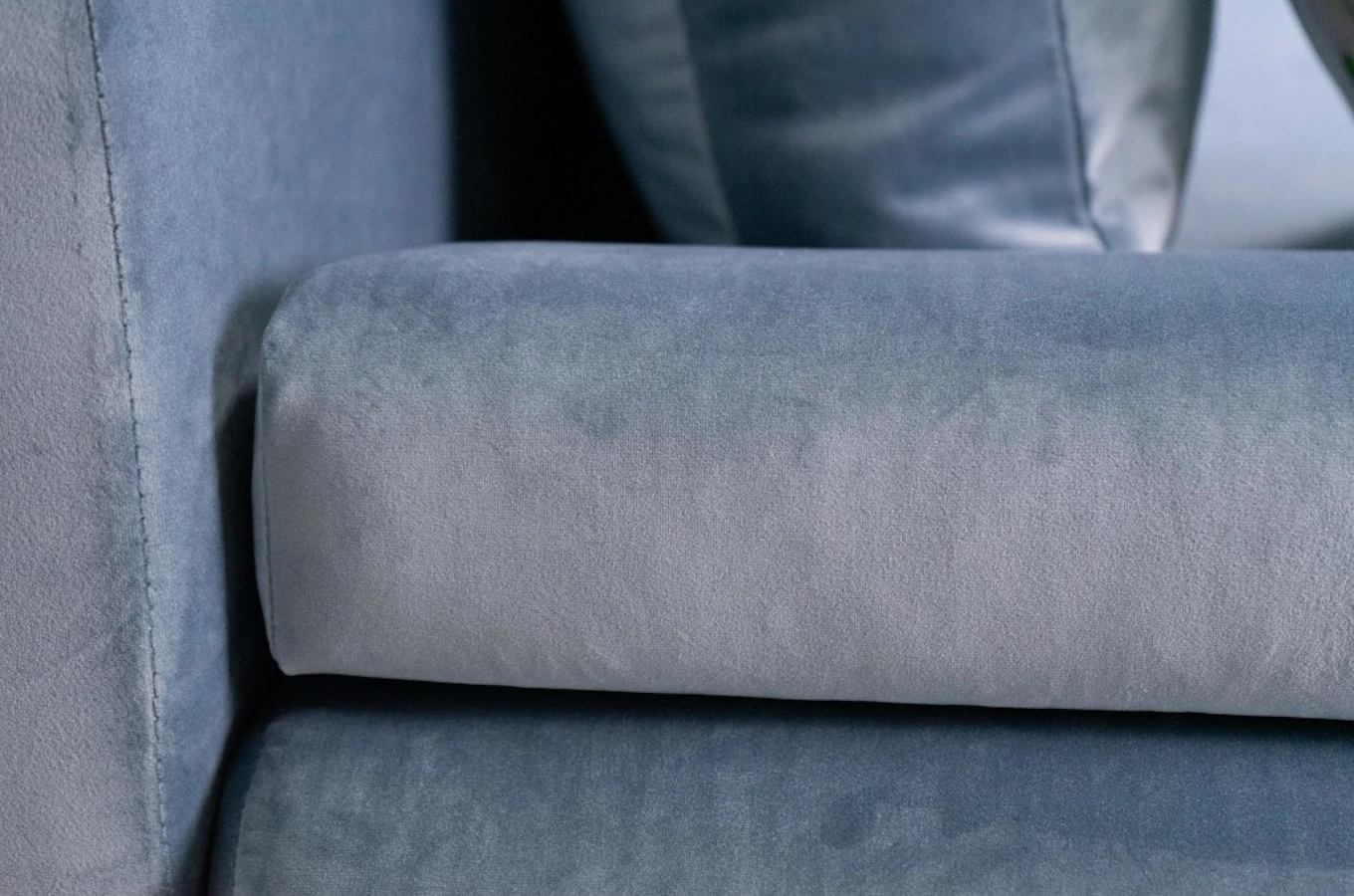 Kompaktowa sofa rozkładana FLAVIA z funkcją spania i pojemnikiem na pościel / szerokość 215 cm