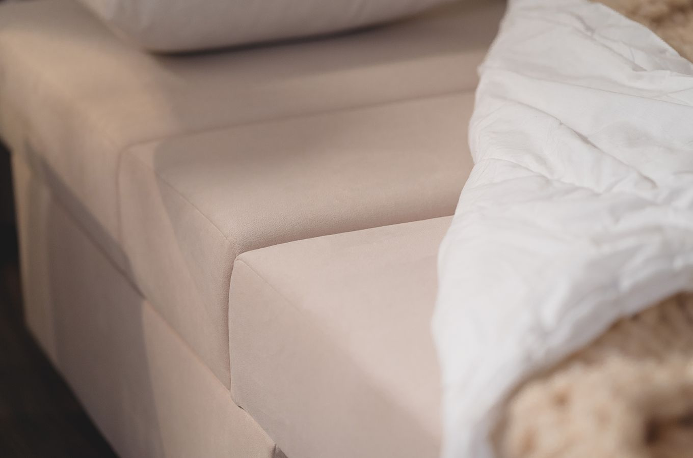 Nowoczesna rozkładana sofa Dancan OLGA z funkcją spania i pojemnikiem na pościel / 4 szerokości + 5 kolorów do wyboru!