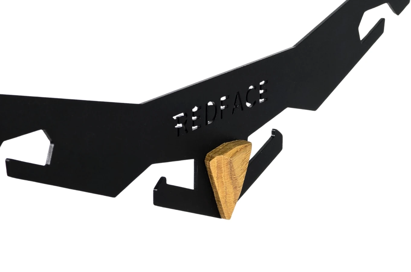 Metalowy wieszak na kask i ubrania motocyklowe Redface ADV / przechowuj wszystko w jednym miejscu, bez wiercenia!