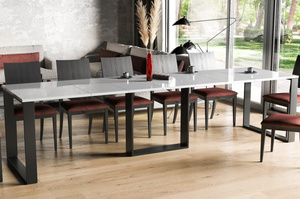 Nowoczesny rozkładany stół BORYS na metalowych nogach 130-290 x 80 cm (biały połysk)