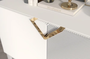 Drewniana komoda Visby DEMI LONG 2D / kolor biały + białe nogi / szer. 100,5 cm