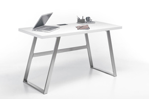 Nowoczesne białe biurko ANDRIA na metalowych nogach / 140x60 cm