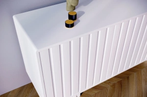 Biała komoda Skandica VIGGE z lamelami / szer. 149 cm