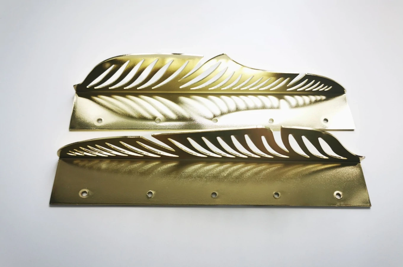 Złoty uchwyt LEAF Merlin w kształcie pióra / komplet