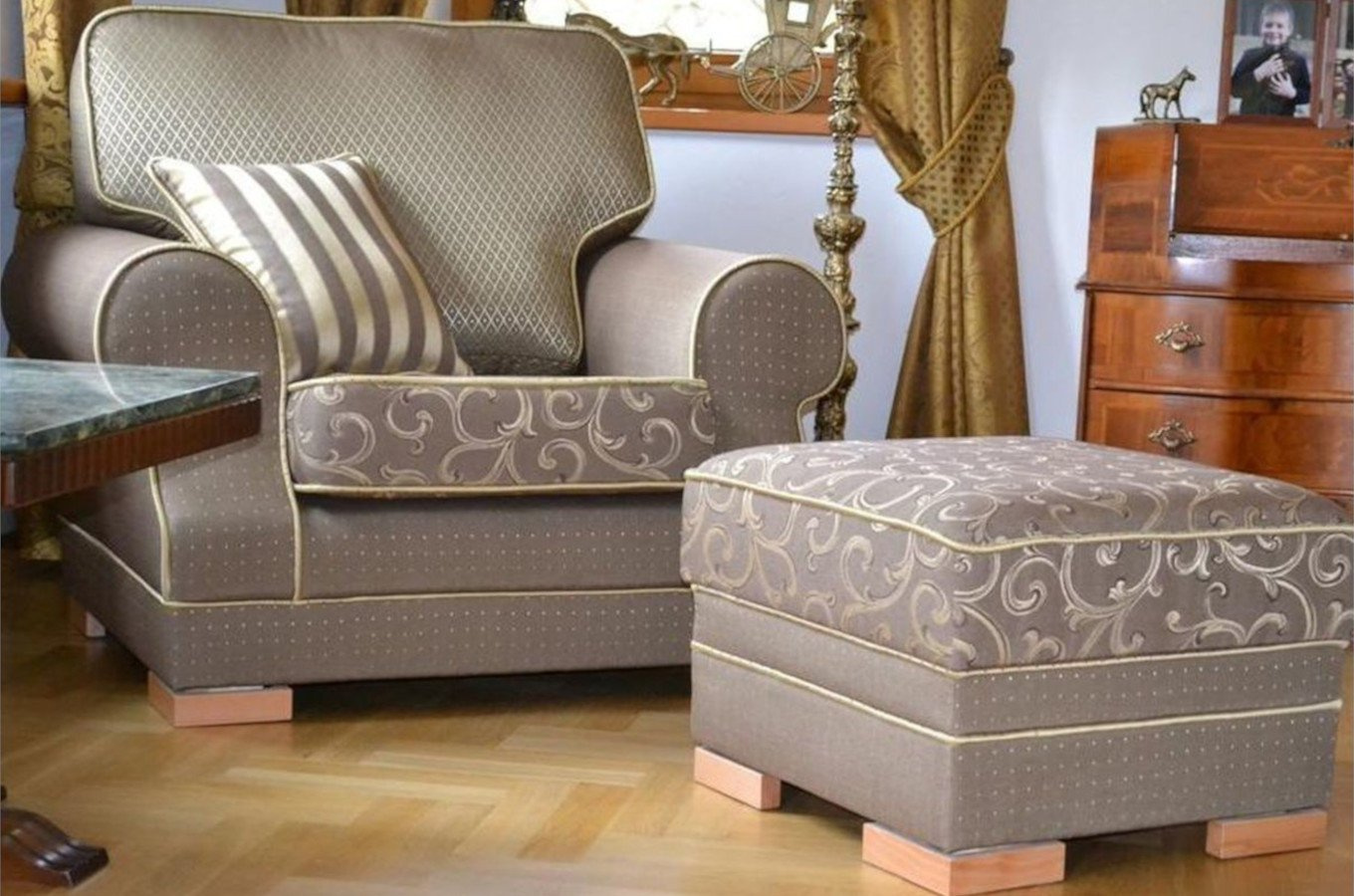 Elegancki fotel GENEVA w angielskim stylu