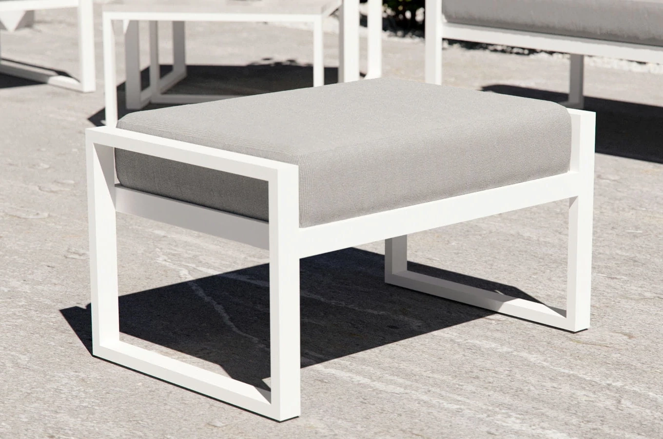 Tapicerowany puf do ogrodu MONACO