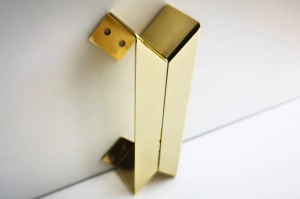 Złoty uchwyt skośny DEMI / komplet