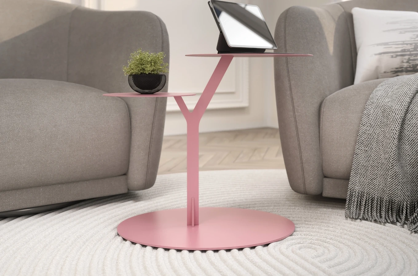 Metalowy stolik pomocniczy do salonu Kayani IROKO / kolor pudrowy róż