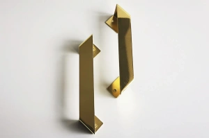 Złoty uchwyt skośny DEMI / komplet