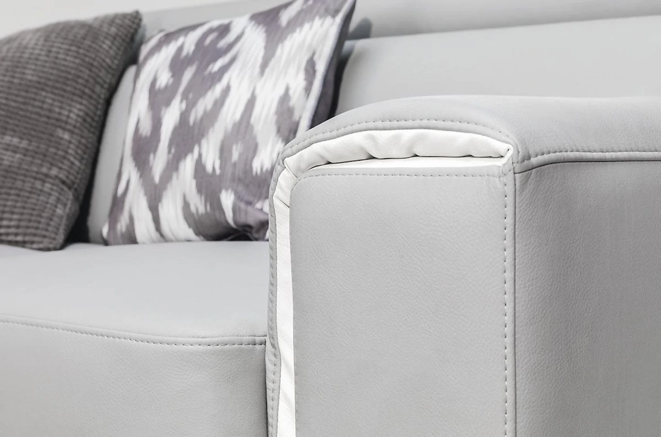 Narożnik KLEOPATRA II z funkcją spania i pojemnikiem na pościel