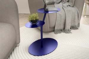 Metalowy stolik pomocniczy do salonu Kayani IROKO / kolor granat szlachetny