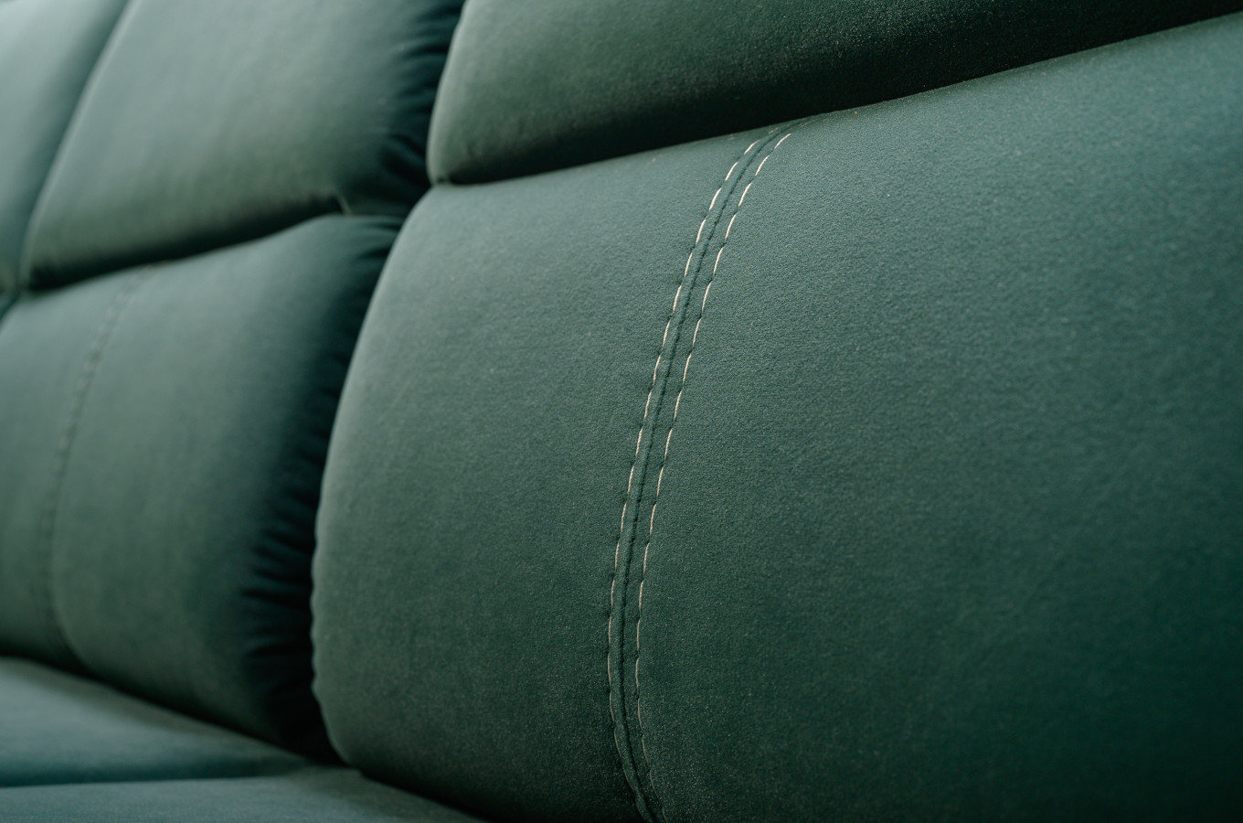 Klasyczny rozkładany narożnik DANIELA z pojemnikiem na pościel