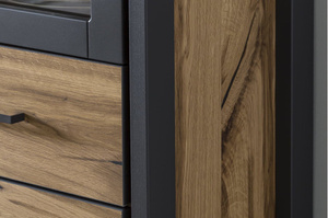 Nowoczesna dębowa komoda ze szklanymi drzwiami TURID 3S3D / szer. 97,5 cm