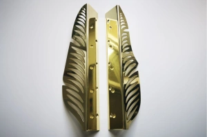 Złoty uchwyt LEAF Merlin w kształcie pióra / komplet