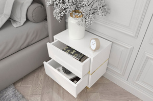 Elegancka biała szafka nocna Dancan MAGICA ze złotymi dodatkami / szer. 49 cm