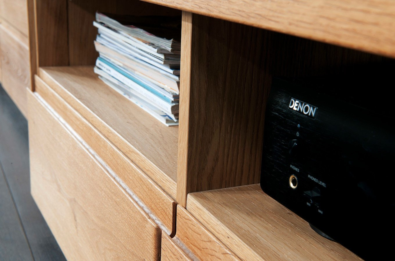 Dębowa szafka RTV III ATLANTA / szer. 177,4 cm