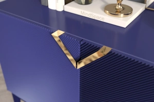 Drewniana komoda Visby DEMI LONG 2D / kolor granat szlachetny / szer. 100,5 cm