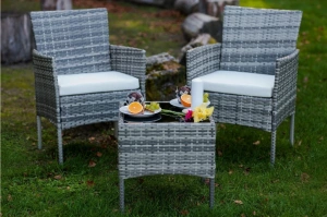 Zestaw mebli ogrodowych z technorattanu ARABBA / Stół + 2 fotele