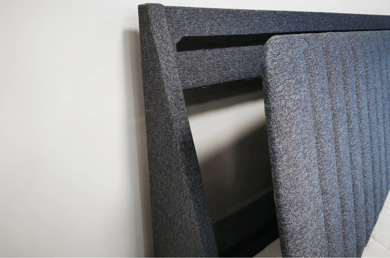 Łóżko lewitujące drewniane bukowe Visby ULF