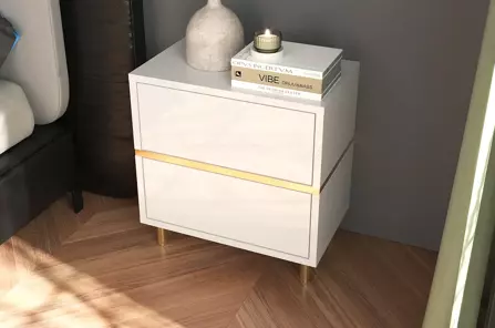 Elegancka biała szafka nocna Dancan MARIKA ze złotymi dodatkami / szer. 49 cm